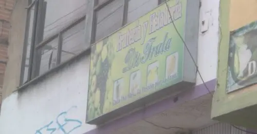 FRUTERIA Y HELADERIA DIS FRUTA FRUTERIA Y HELADERIA DIS FRUTA